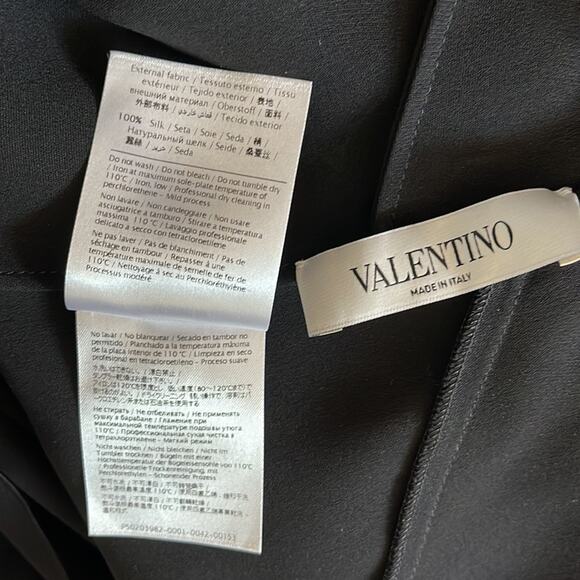 Valentino Black Long Sleeves Blouse Top  Size 10 Cowl And Bow back  Size 10 NWT - Picture 14 of 15